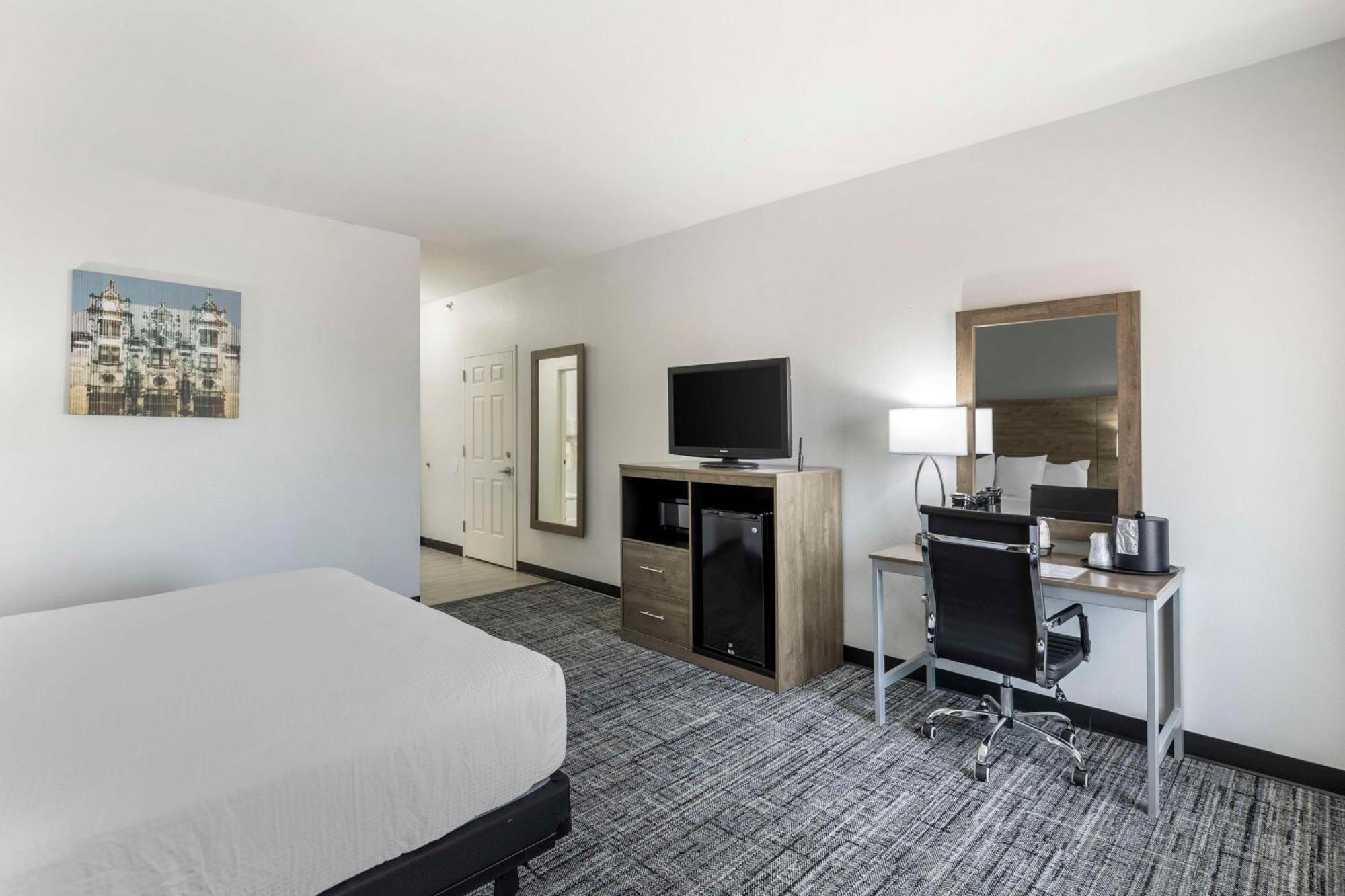 Best Western Plus MidAmerica Hotel Mascoutah Esterno foto